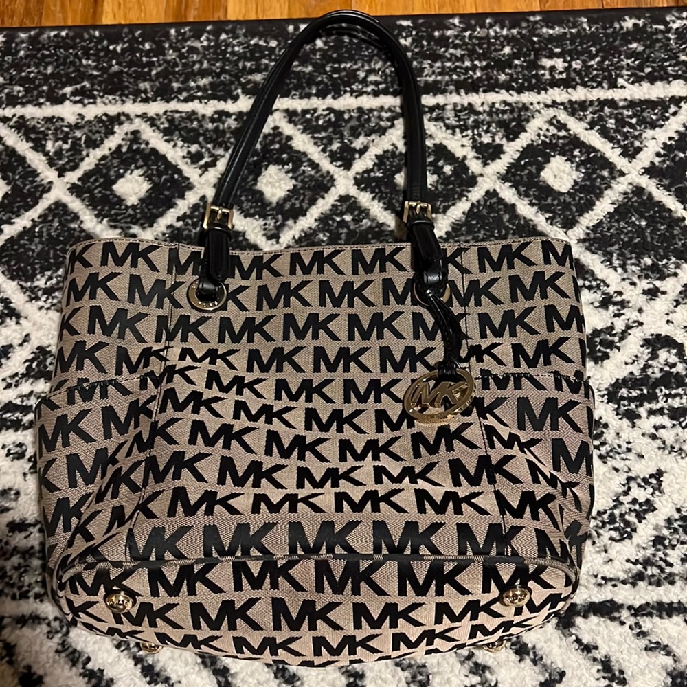 Michael Kors Tote